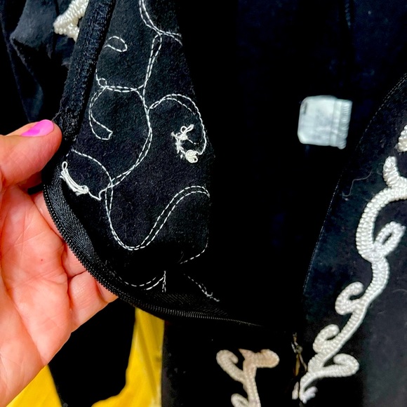 Peep Sweetheart neckline Bodycon mini dress with white trim | size Small - Picture 5 of 11